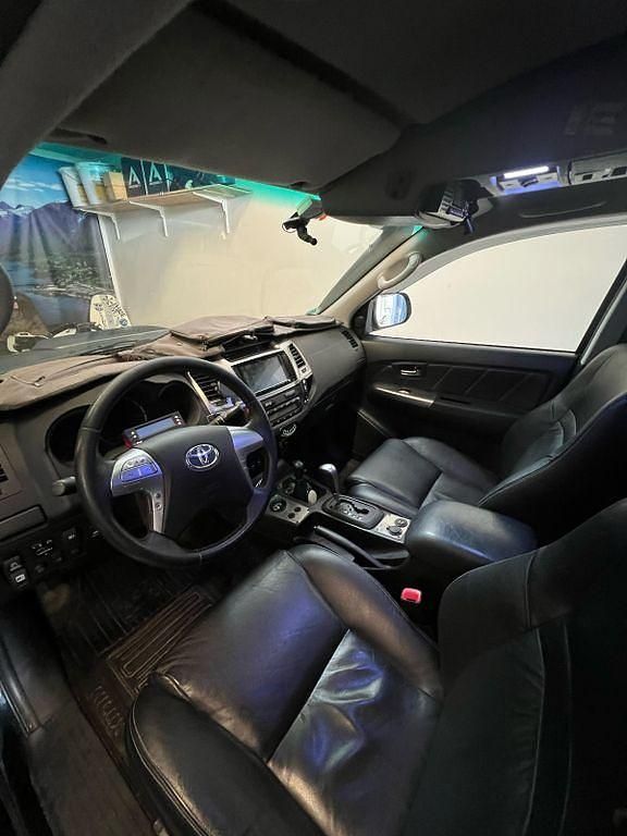 Gebraucht Toyota HiLux 171 PS (125 kW) 2016 Schwarz Pickup