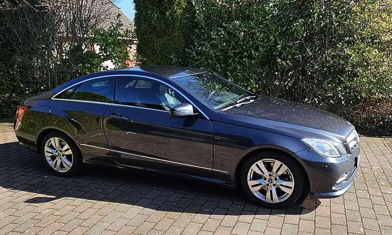 Gebraucht Mercedes E250 Avantgarde 204 PS (150 kW) 2013 Grau Coupé