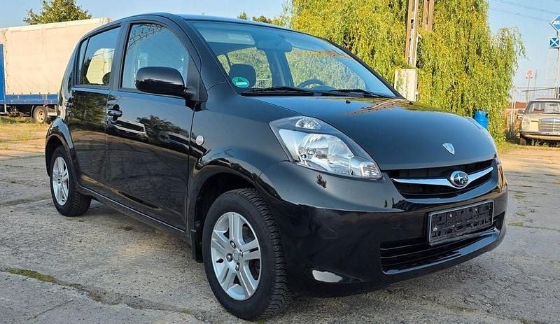Schwarz Gebraucht 2009 Subaru Justy Active Kleinwagen | 3.290 € (Etwas zu teuer) - Bild 1/4