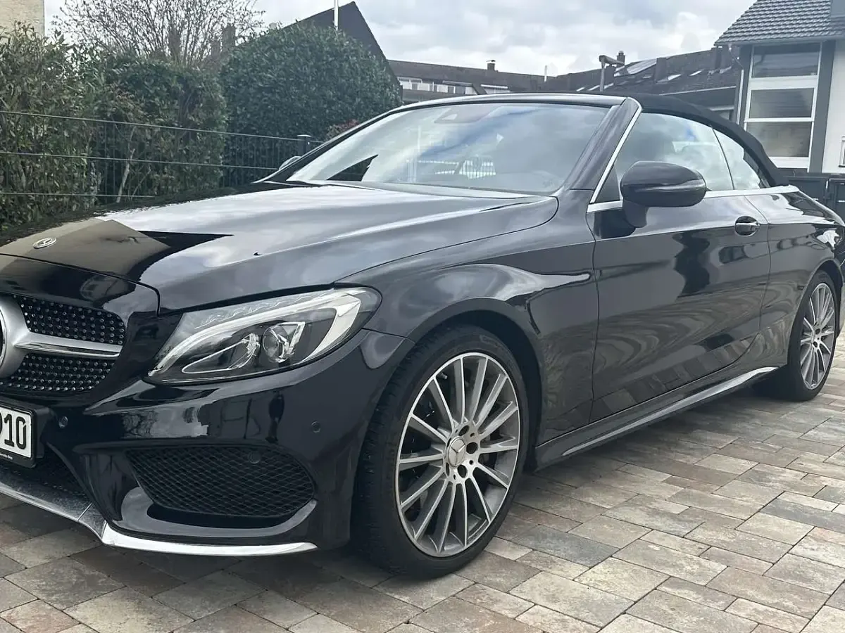 Gebraucht Mercedes C250 AMG line 211 PS (155 kW) 2018 Schwarz Cabrio
