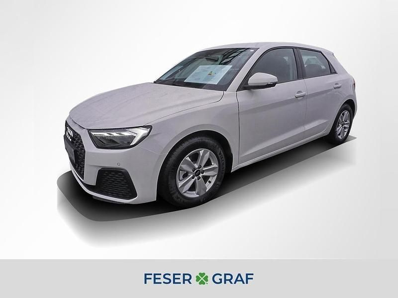 Cortinaweiß Neu 2025 Audi A1 Sportback Sport Kleinwagen | 23.319 € (Superpreis) - Bild 1/1
