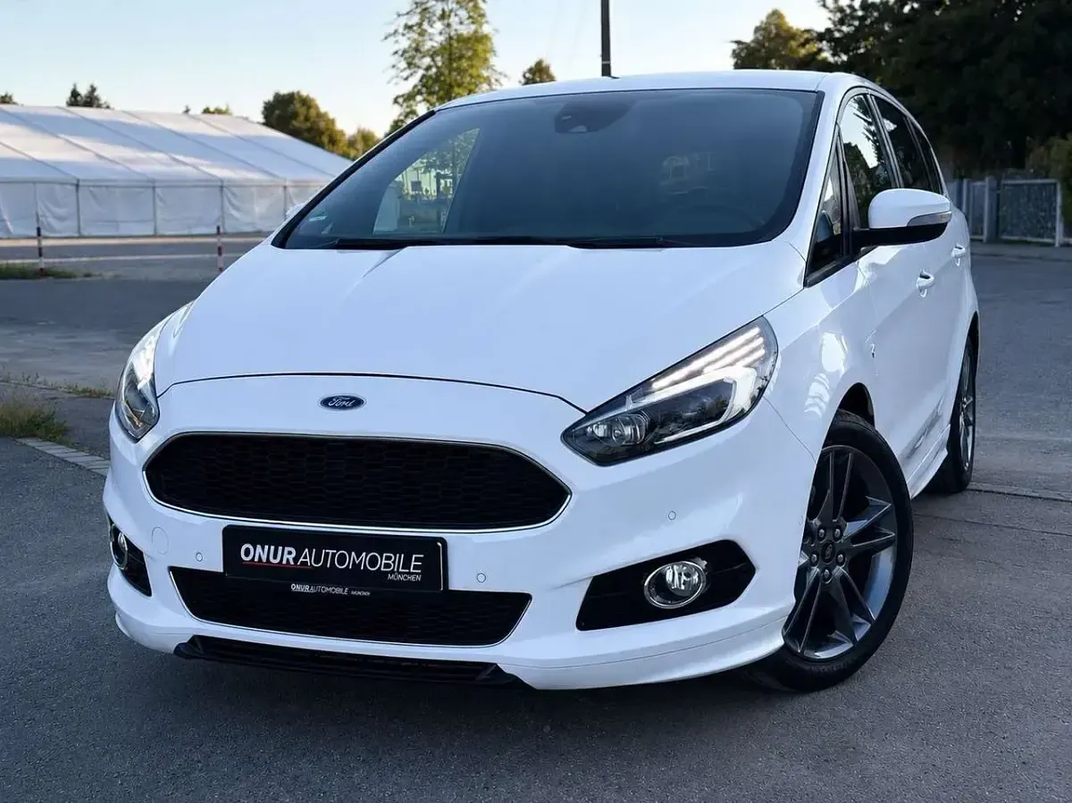 Gebraucht Ford S-MAX ST-Line 241 PS (177 kW) 2019 Weiß Van / Kleinbus