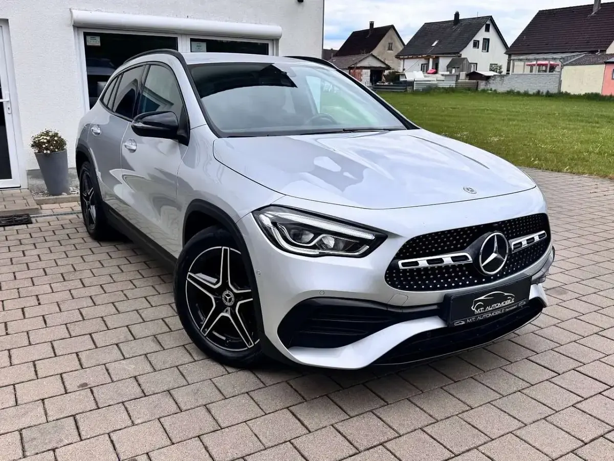 Gebraucht Mercedes GLA200 AMG 163 PS (119 kW) 2022 Silber SUV