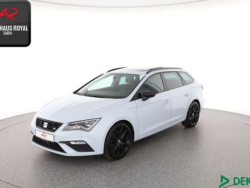 Grau Gebraucht 2020 Seat Leon Limousine | 18.340 € (Fairer Preis) - Bild 1/4