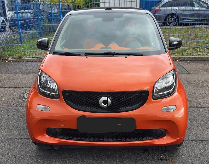 Gebraucht Smart ForTwo Cabrio Basis 71 PS (52 kW) 2016 Schwarz Cabrio