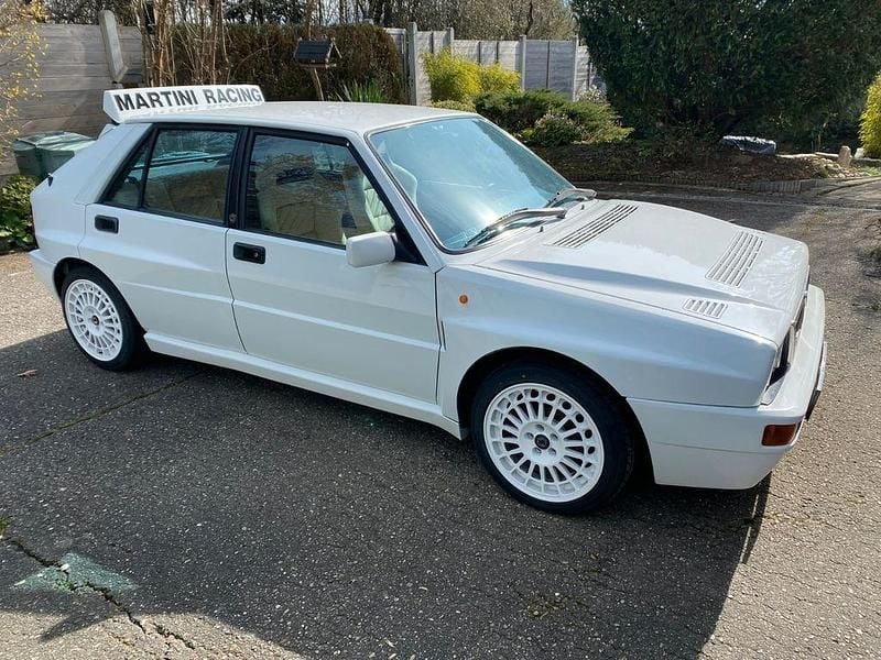 Gebraucht Lancia Delta 211 PS (155 kW) 1993 Weiß Kleinwagen