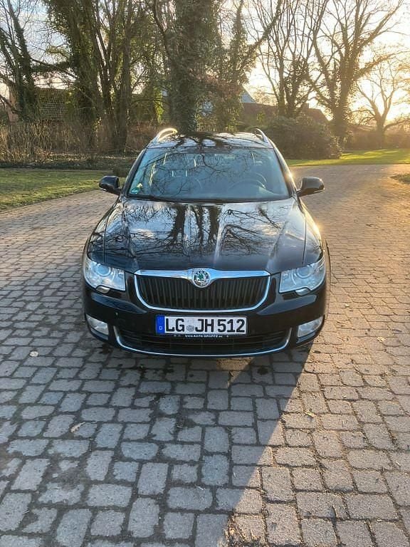 Gebraucht Skoda Superb 170 PS (125 kW) 2009 Schwarz Kombi