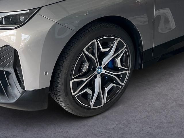 Gebraucht BMW iX 239 kW (326 PS) 2022 Oxidgrau ii metallic oxidgrau ii metallic SUV
