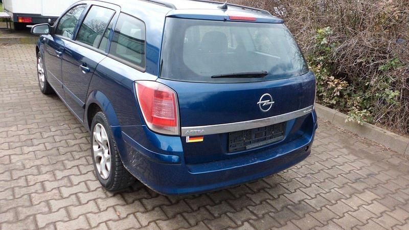 Gebraucht Opel Astra 105 PS (77 kW) 2005 Blau Kombi
