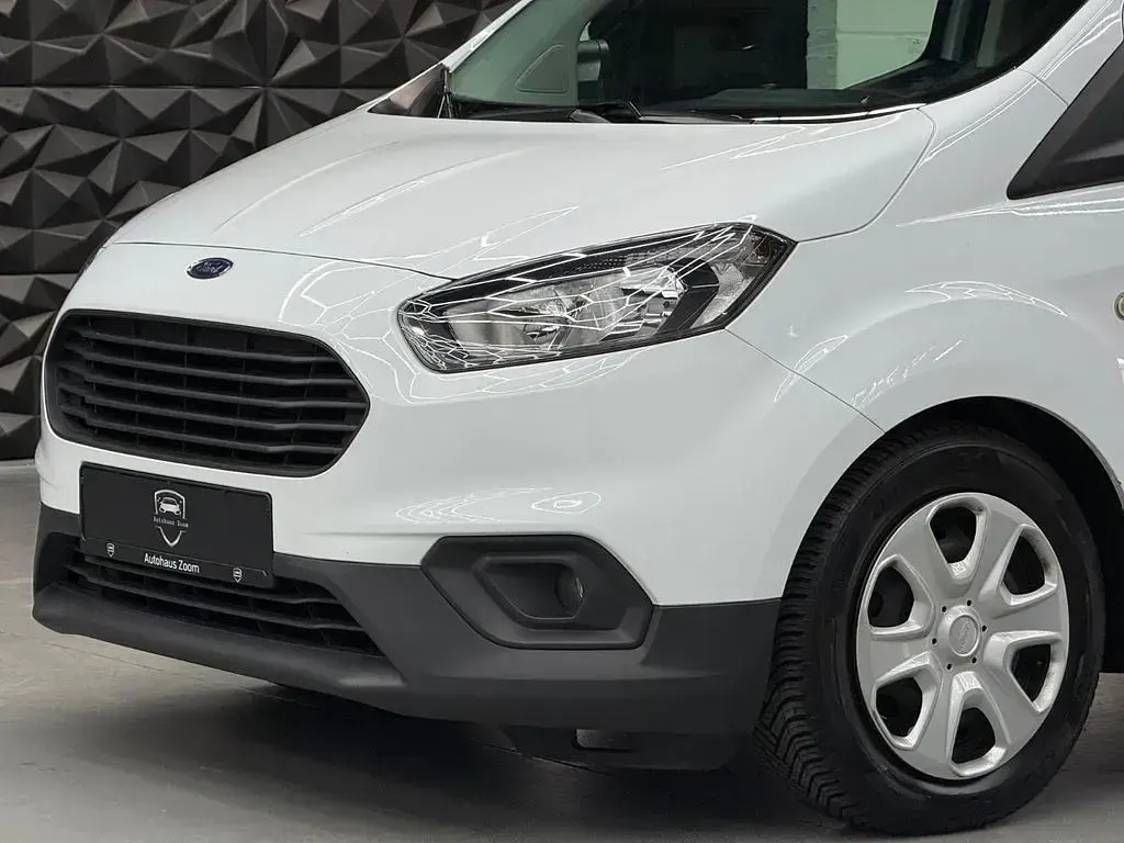 Gebraucht Ford Transit 101 PS (74 kW) 2022 Weiß Van / Kleinbus