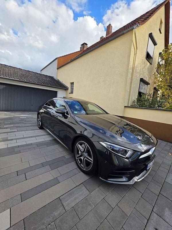 Gebraucht Mercedes CLS300 AMG line 245 PS (180 kW) 2019 Coupé