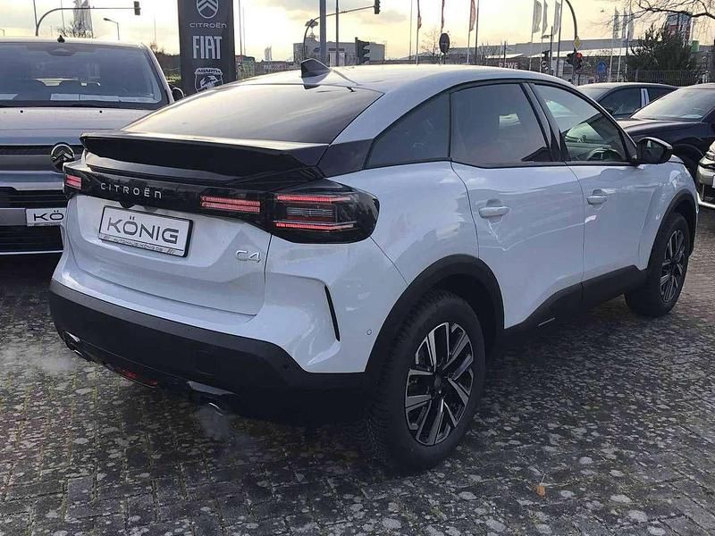 Gebraucht Citroën C4 131 PS (96 kW) 2025 Okenit weiss metallic lackieru Limousine