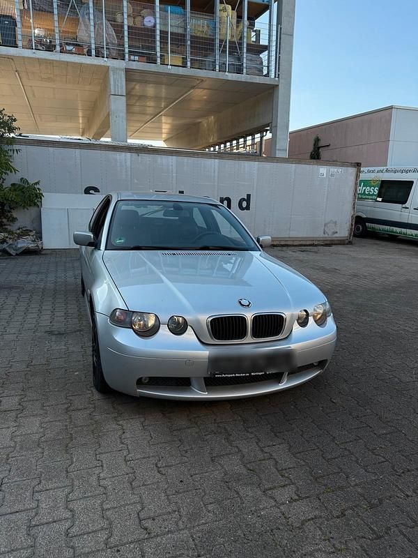 Silber Gebraucht 2004 BMW 318 Compact M Sport Kleinwagen | 3.400 € (Etwas zu teuer) - Bild 1/4
