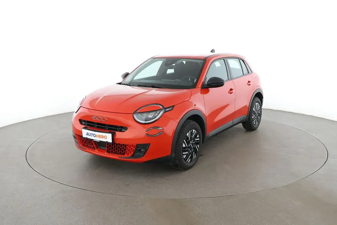 Gebraucht Fiat 600 100 PS (73 kW) 2025 SUV