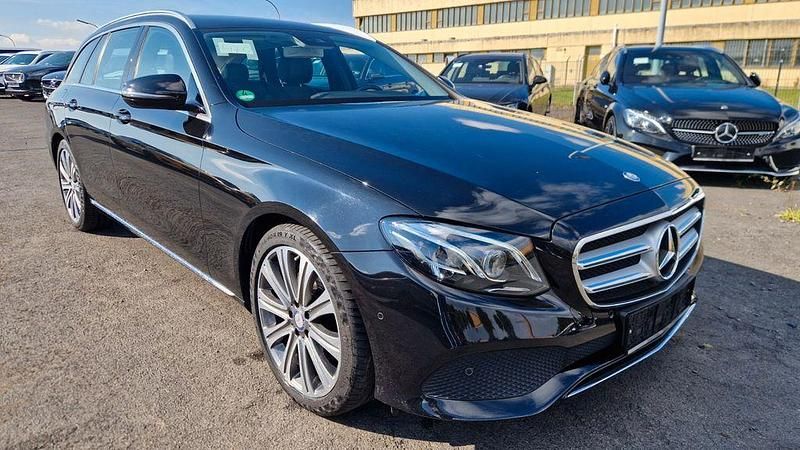 Gebraucht Mercedes E250 211 PS (155 kW) 2017 Schwarz Kombi