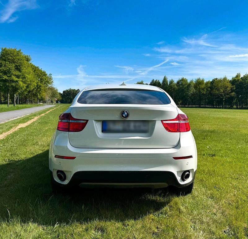 Weiß Gebraucht 2011 BMW X6 SUV | 21.499 € - Bild 1/4