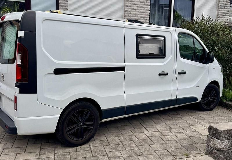 Weiß Gebraucht 2015 Opel Vivaro Van | 23.900 € - Bild 1/4