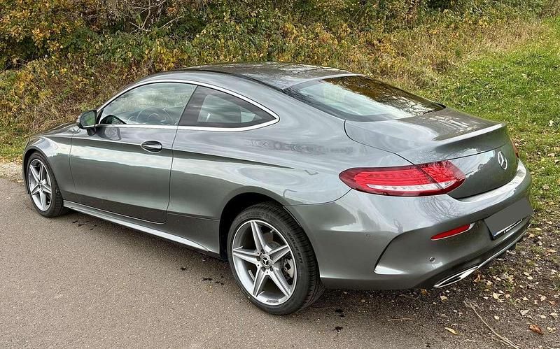 Gebraucht Mercedes C180 156 PS (114 kW) 2017 Grau Coupé