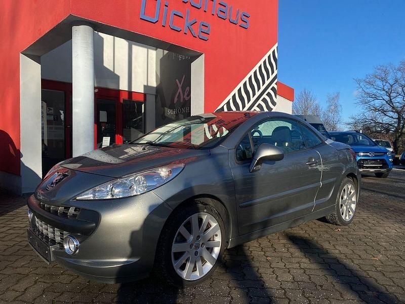 Grau Gebraucht 2009 Peugeot 207 CC Sport Cabrio | 4.990 € (Etwas zu teuer) - Bild 1/4
