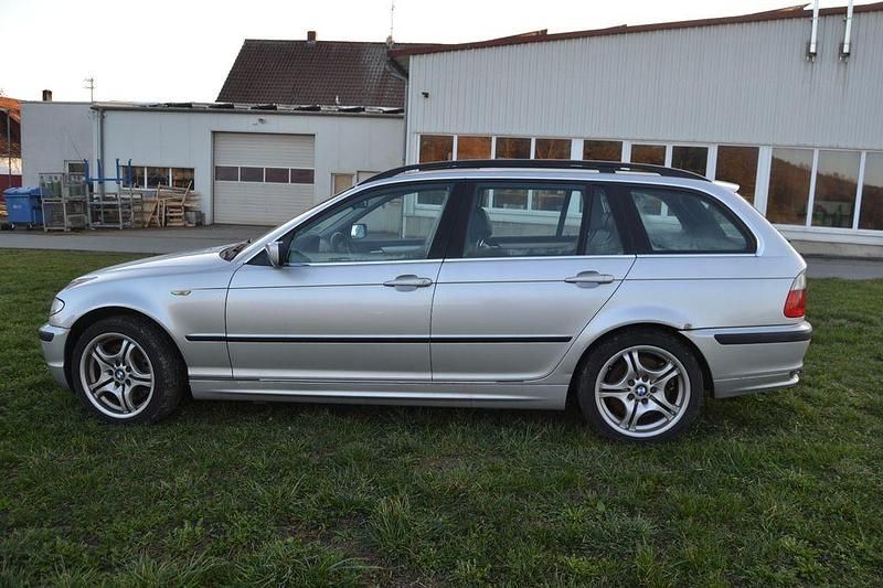 Gebraucht BMW 330 184 PS (135 kW) 2001 Silber Kombi