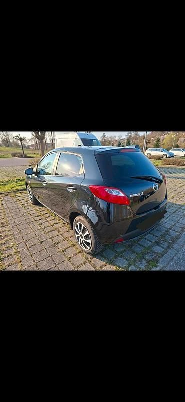 Gebraucht Mazda 2 84 PS (61 kW) 2014 Schwarz Kleinwagen