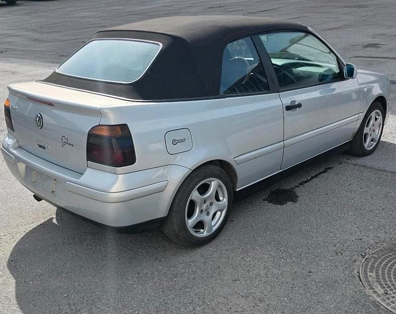 Gebraucht VW Golf Cabriolet Karmann 90 PS (66 kW) 1999 Silber Cabrio