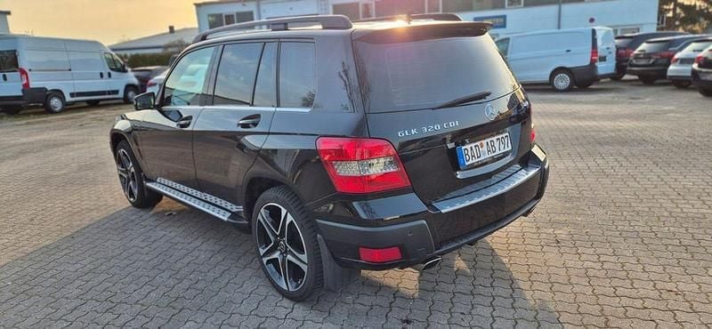 Gebraucht Mercedes GLK320 224 PS (164 kW) 2009 Schwarz SUV