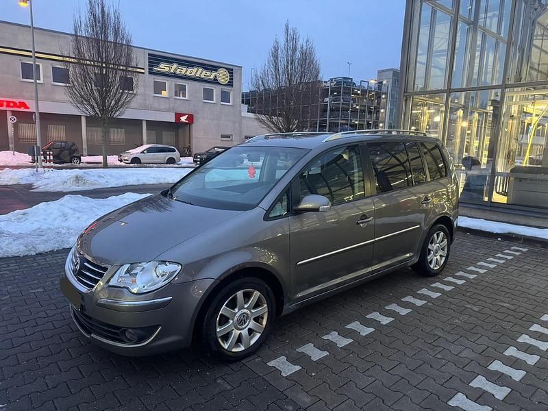 Grau Gebraucht 2008 VW Touran Van / Kleinbus | 2.300 € (Superpreis) - Bild 1/4