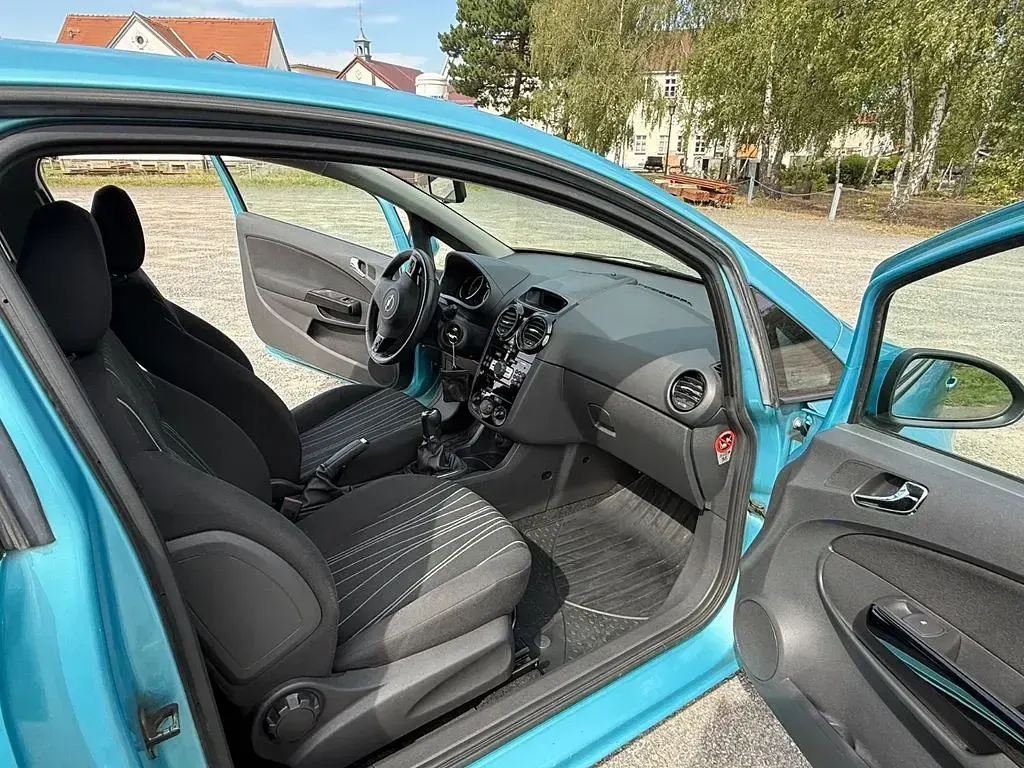 Gebraucht Opel Corsa Edition 69 PS (50 kW) 2010 Blau Kleinwagen