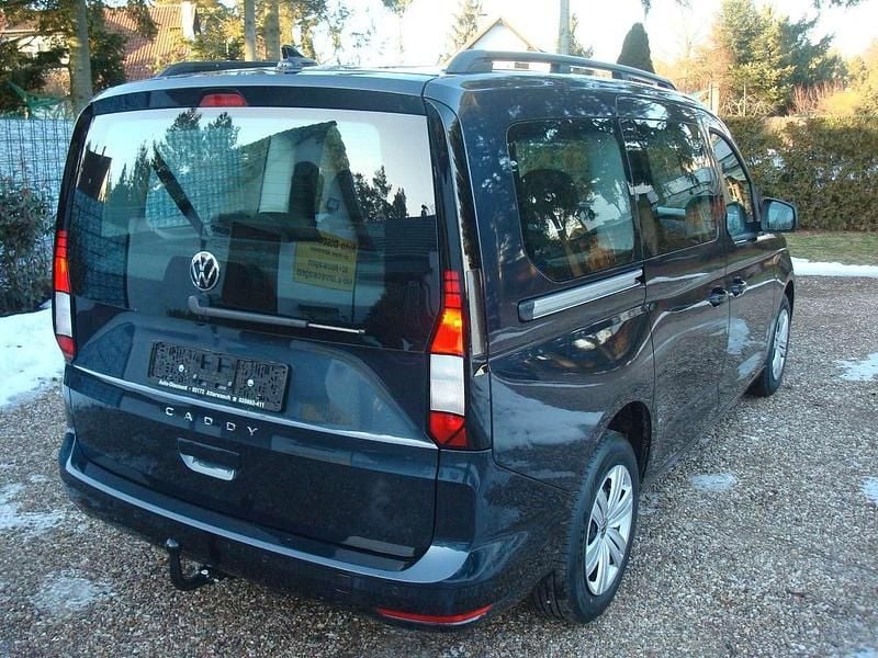 Neu VW Caddy Maxi Family 116 PS (85 kW) 2026 Starlight blue metallic Van / Kleinbus