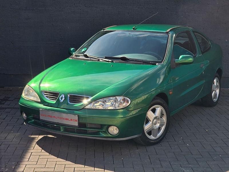 Gebraucht Renault Mégane 107 PS (78 kW) 2000 Grün Coupé