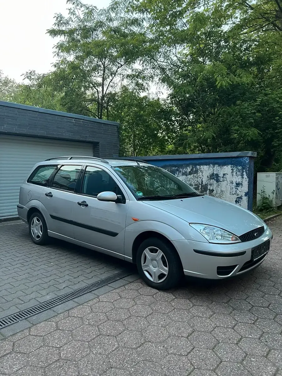 Gebraucht Ford Focus 101 PS (74 kW) 2003 Silber Kombi