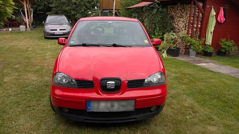 Rot Gebraucht 2001 Seat Arosa Kleinwagen | 1.599 € - Bild 1/4