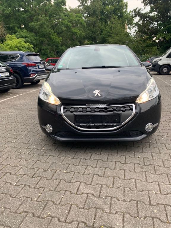 Schwarz Gebraucht 2012 Peugeot 208 Active Kleinwagen | 2.500 € (Superpreis) - Bild 1/4