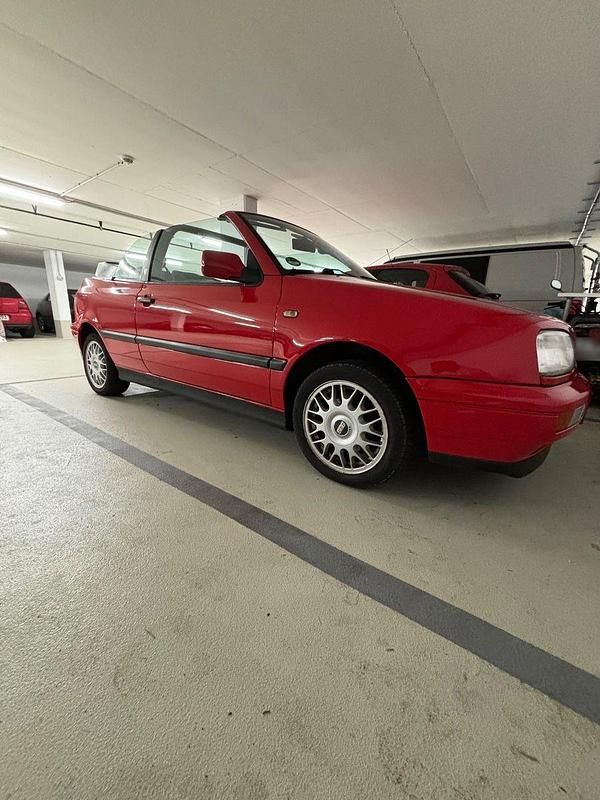 Second-hand VW Golf 101 CP (74 kW) 1996 Roșu Cabrio
