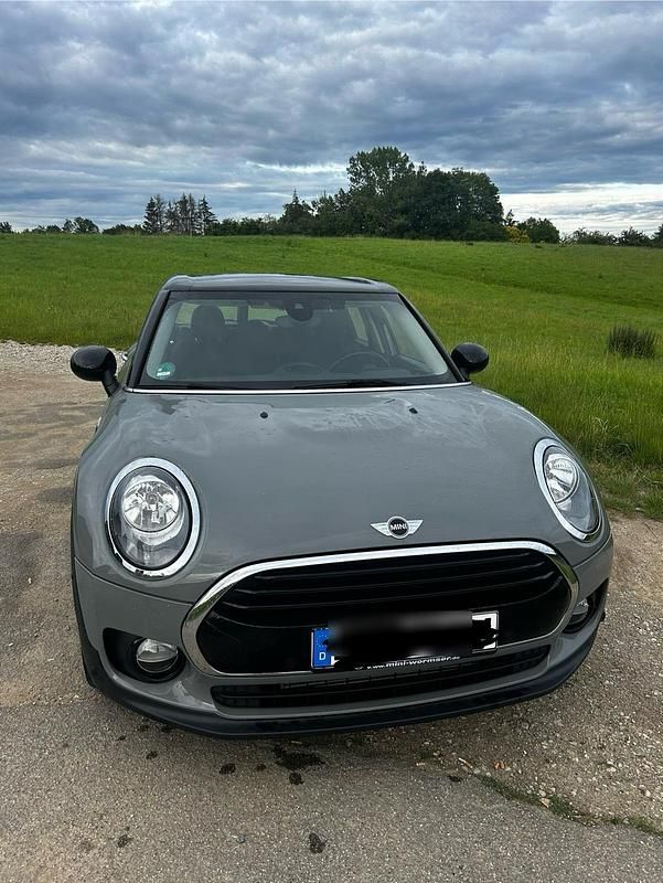 Grau Gebraucht 2017 Mini Clubman Kombi | 13.500 € - Bild 1/4