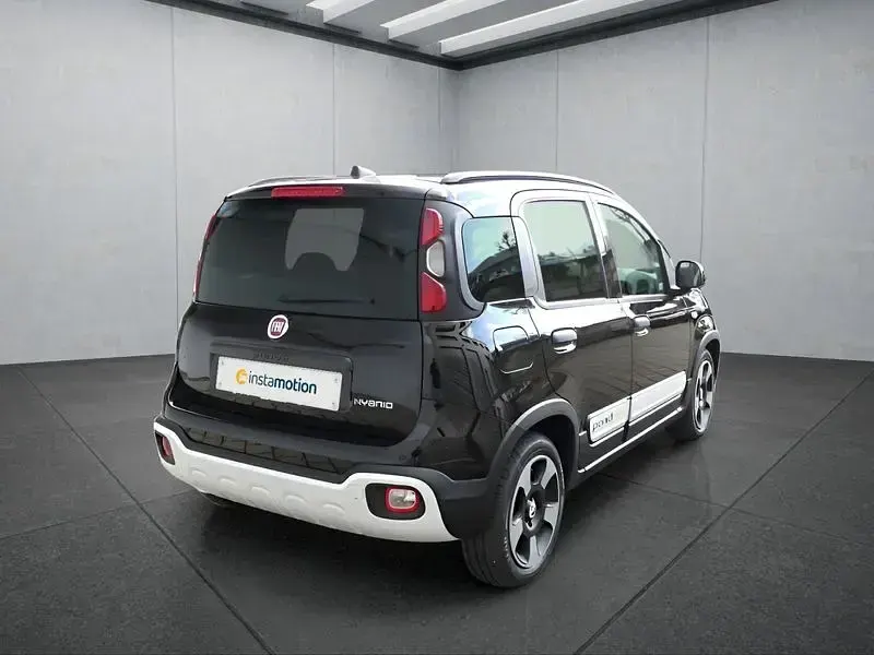 Neu Fiat Panda Cross Cross 65 PS (47 kW) 2026 Schwarz Kleinwagen
