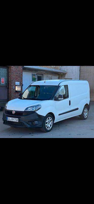 Weiß Gebraucht 2018 Fiat Doblò Van / Kleinbus | 7.399 € - Bild 1/4