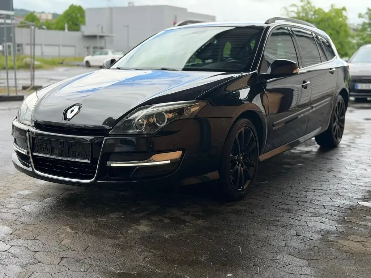 Gebraucht Renault Laguna III 173 PS (127 kW) 2015 Schwarz Kombi