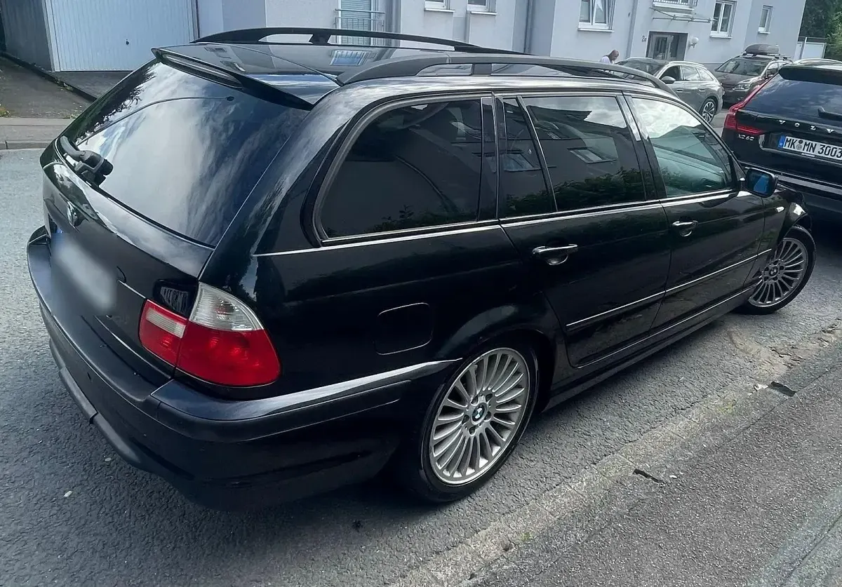Gebraucht BMW 316 140 PS (102 kW) 2005 Schwarz Kombi