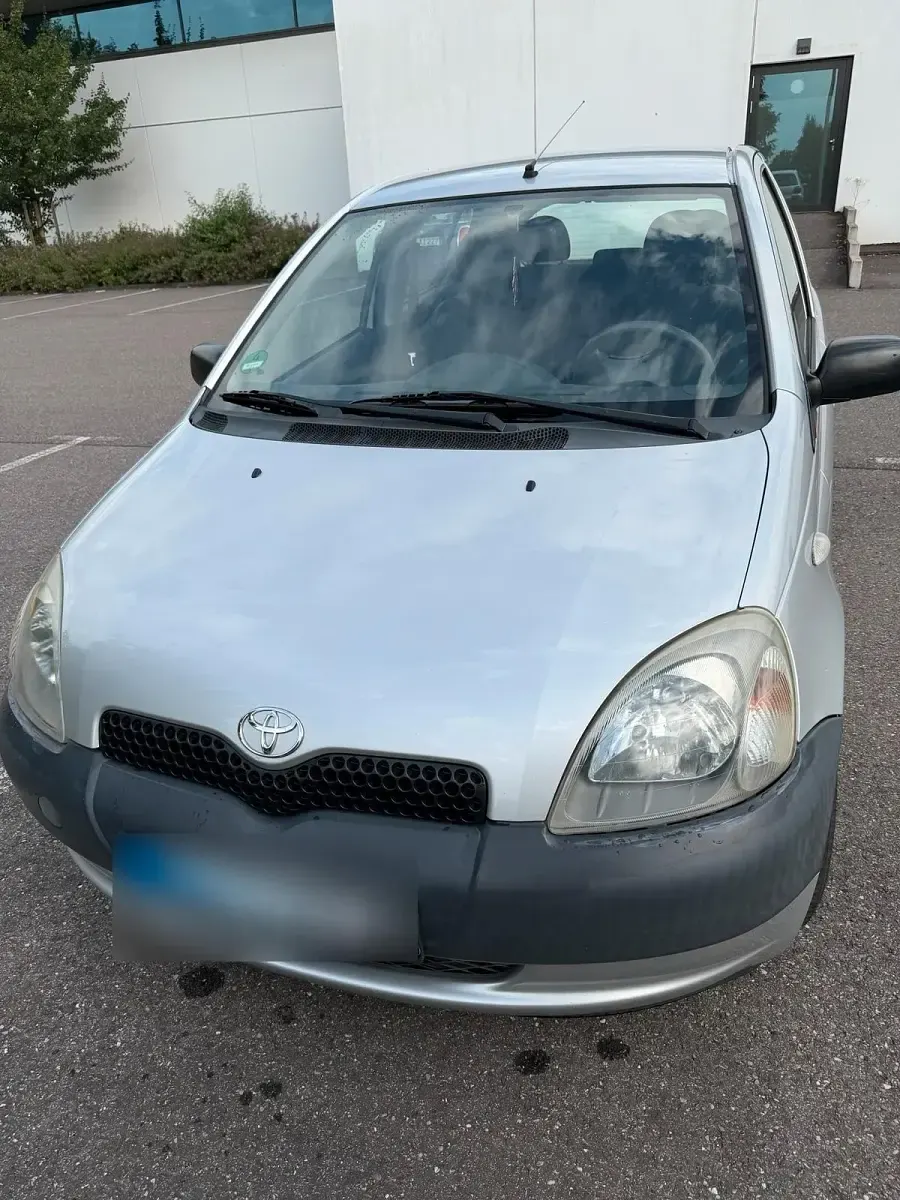 Gebraucht Toyota Yaris 68 PS (50 kW) 2002 Silber Kleinwagen