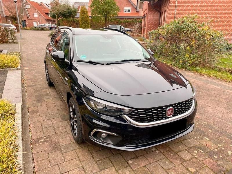 Schwarz Gebraucht 2019 Fiat Tipo S Kombi | 11.399 € (Fairer Preis) - Bild 1/4