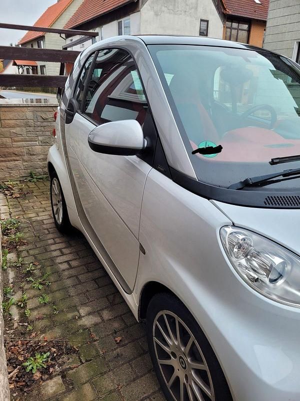 Gebraucht Smart ForTwo Coupé 71 PS (52 kW) 2011 Weiß Coupé