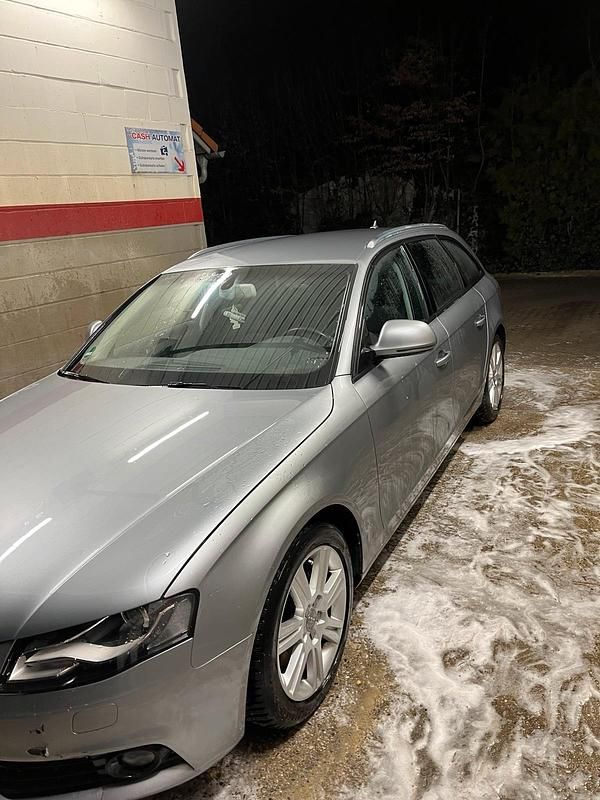Gebraucht Audi A4 160 PS (117 kW) 2009 Grau Kombi