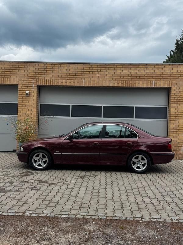 Gebraucht BMW 523 170 PS (125 kW) 2000 Limousine