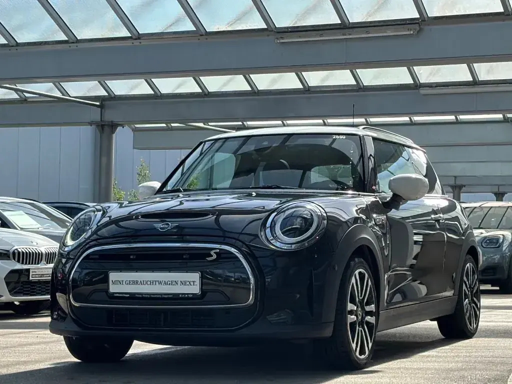 Gebraucht Mini Cooper 135 kW (184 PS) 2023 Midnight black (metallic) Kleinwagen