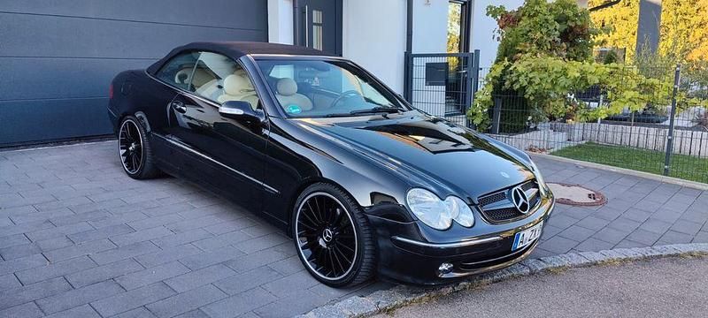 Schwarz Gebraucht 2004 Mercedes CLK320 Elegance Cabrio | 6.999 € (Fairer Preis) - Bild 1/4