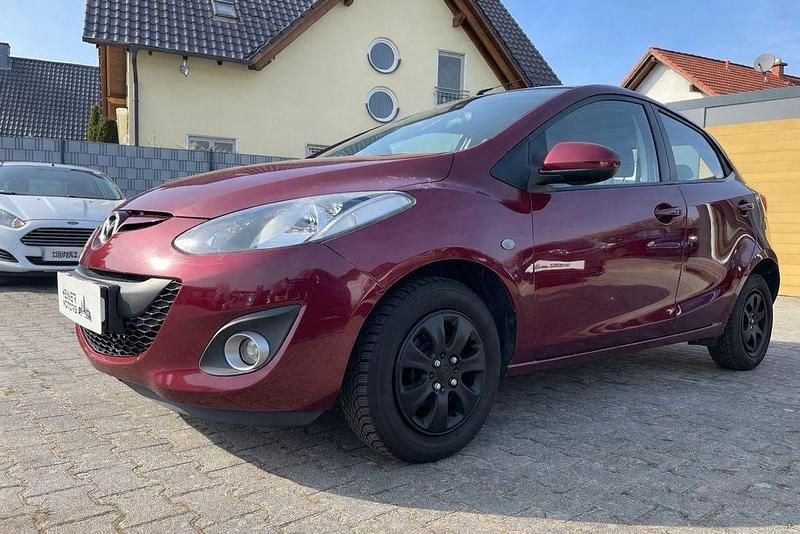 Gebraucht Mazda 2 Active 84 PS (61 kW) 2012 Rot Kleinwagen