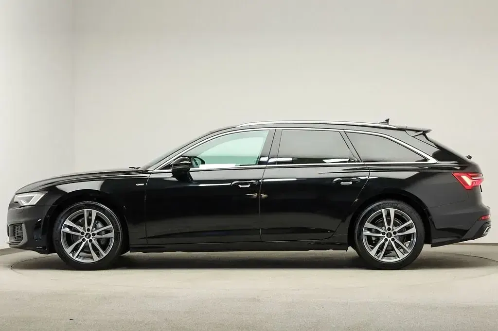 Gebraucht Audi A6 Sport 204 PS (150 kW) 2023 Mythosschwarz metallic Kombi