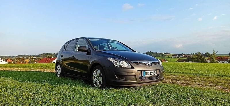 Gebraucht 2009 Hyundai i30 Classic Limousine | 2.600 € (Fairer Preis) - Bild 1/4